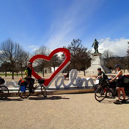 旅馆 Velo 瓦朗斯